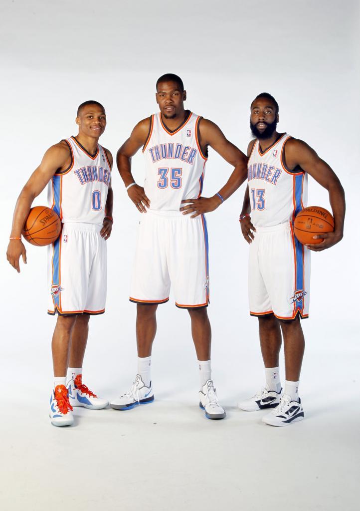 雷霆功勋球员离队，球队迎来重大变动的简单介绍