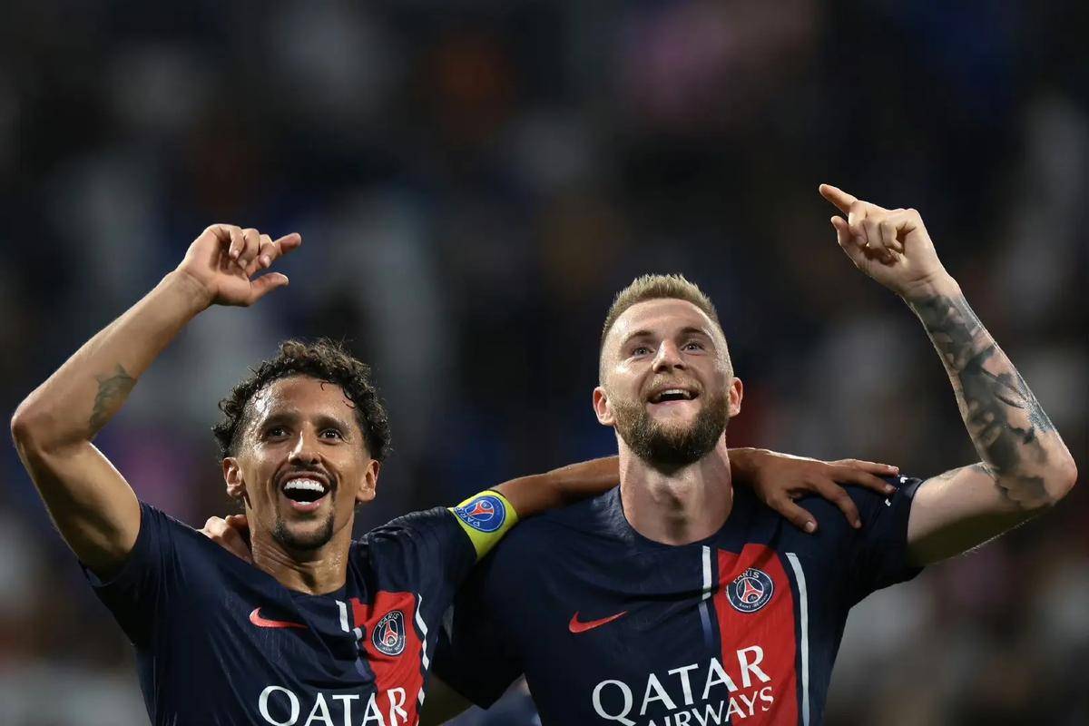 开云体育入口-包含巴黎圣日耳曼遇到困难，客场挑战阿贾克斯士气高涨的词条