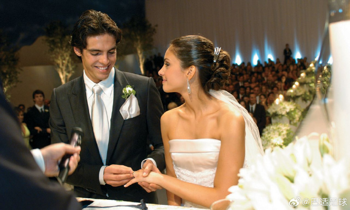 巴西传奇球星归来引起球迷狂热的简单介绍