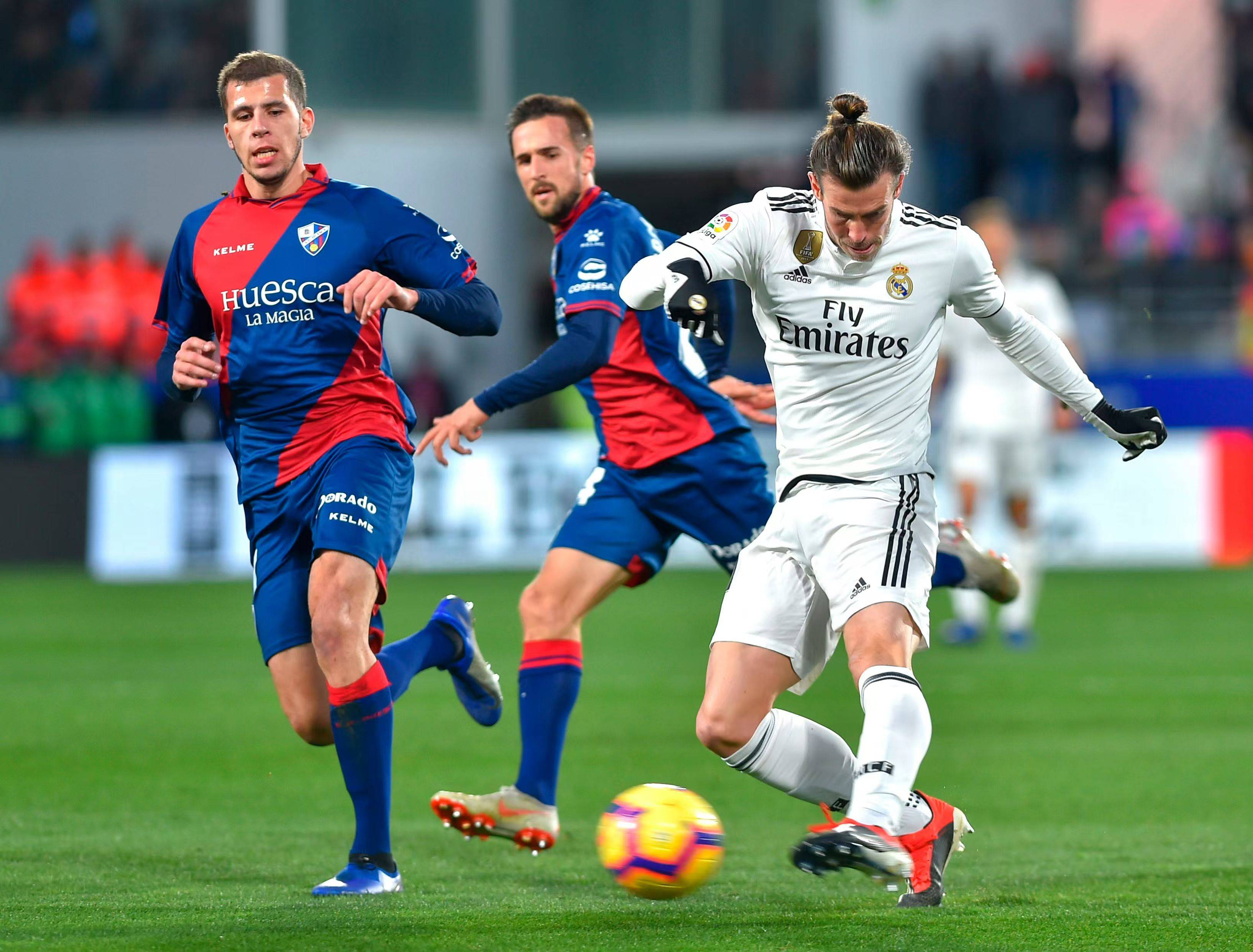 包含曼联客场-大胜富勒姆，继续保持不败的词条