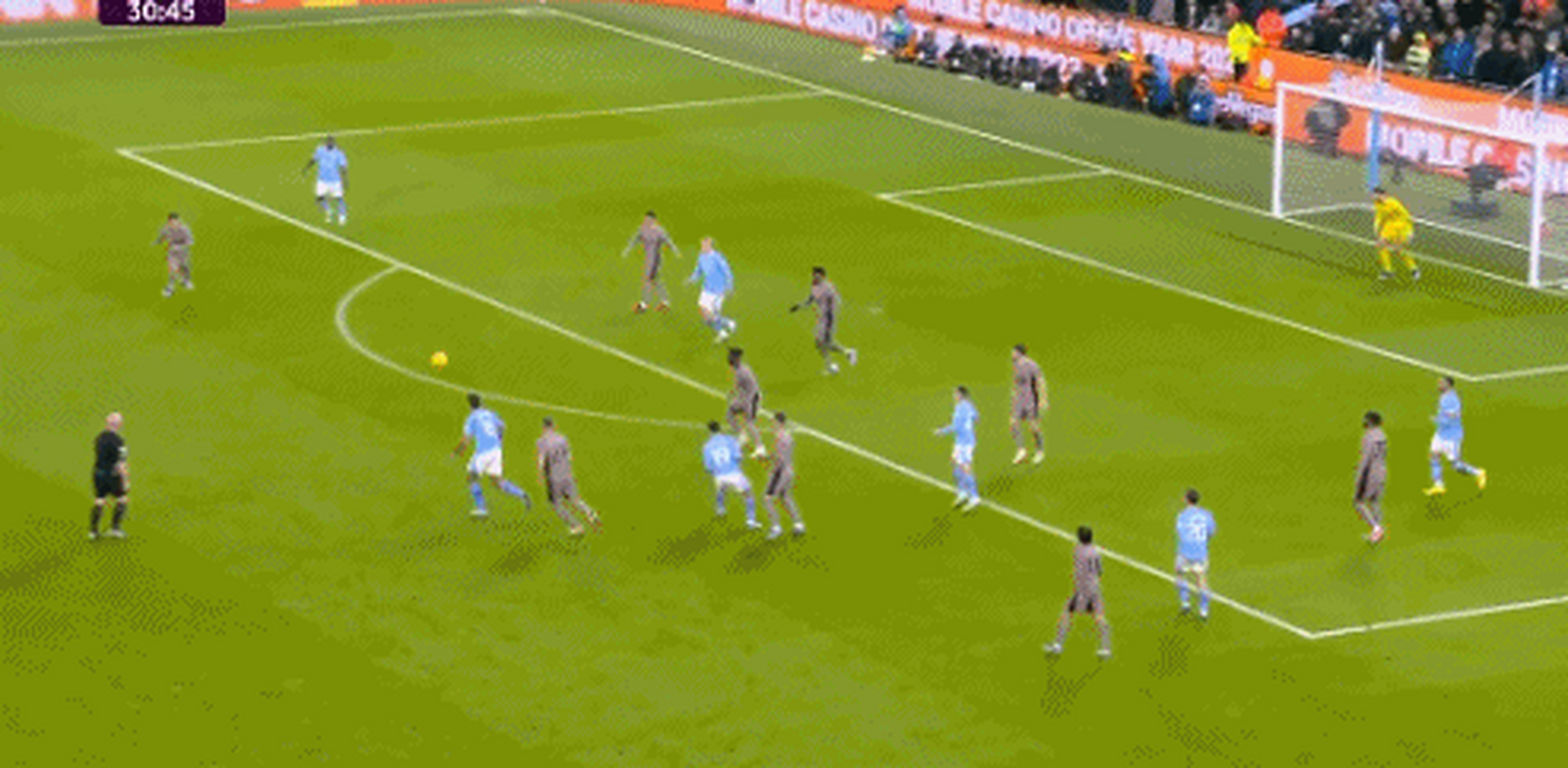 热刺球员质疑裁判判罚，引发争议