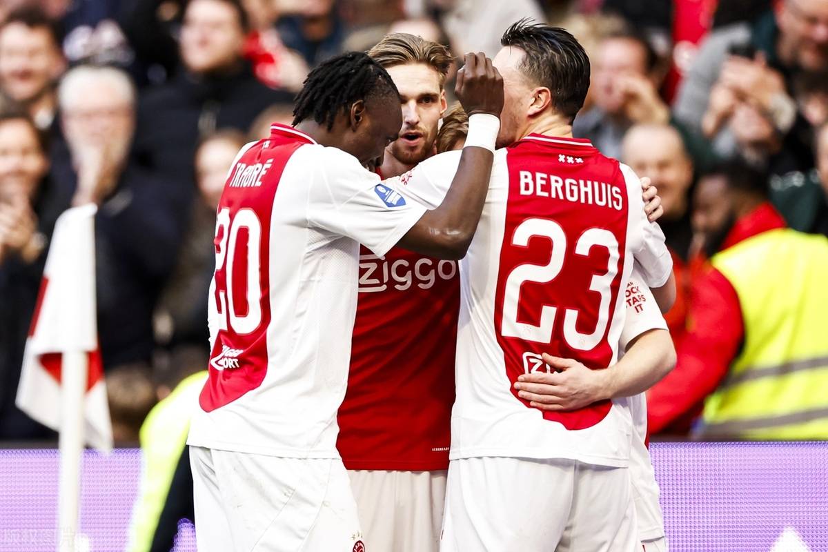 命运之战,阿贾克斯击败对手 命运之战,阿贾克斯击败对手