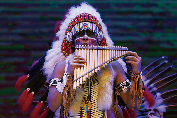 开云体育官方网站-G2险胜C9，Crisp完成史诗逆转2025世界赛3:1（柏林）