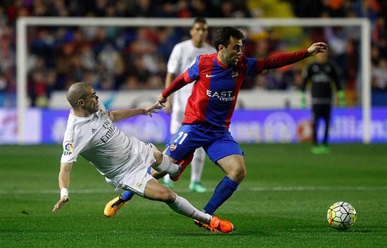 关于莱万特客场取胜，积分榜稳定中游位置的信息