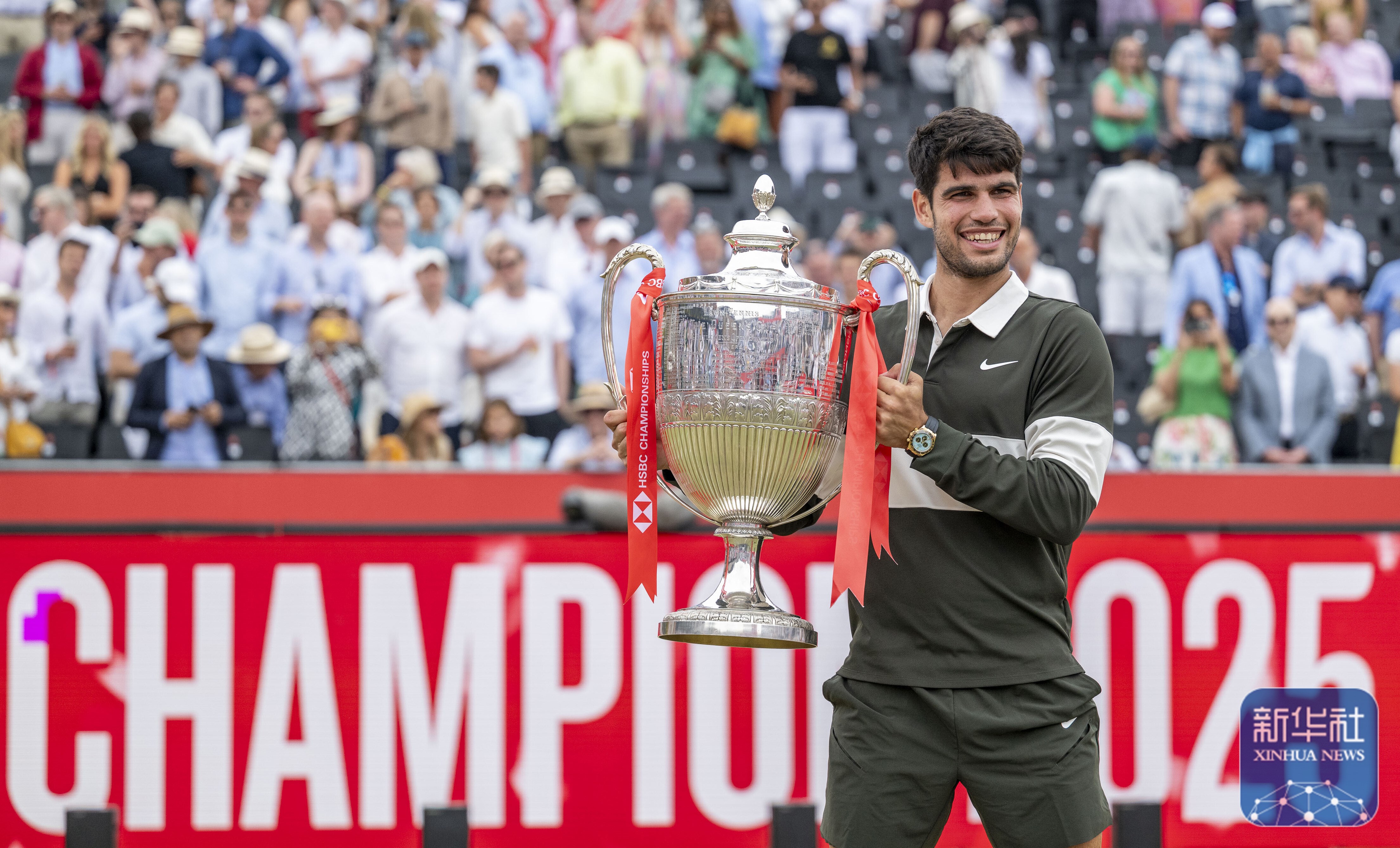 开云体育中国-意大利网球队横扫西班牙网球队，阿尔卡拉斯统治全场