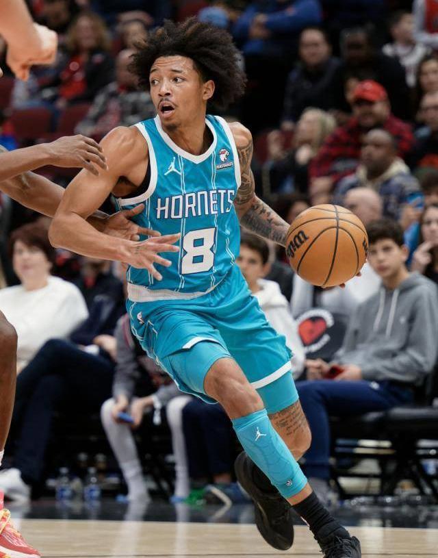 关于黄蜂主场战胜尼克斯，蒂姆前程似锦的信息