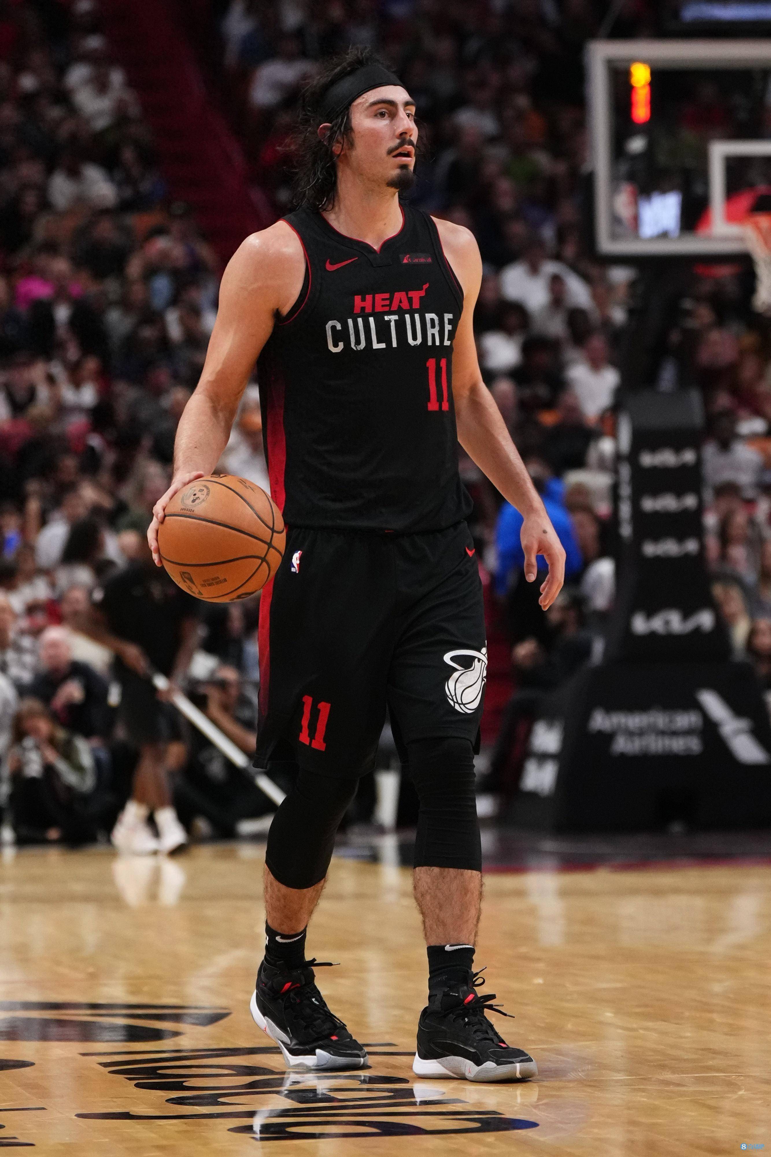 关于热火逆转黄蜂，继续保持不败势头的信息