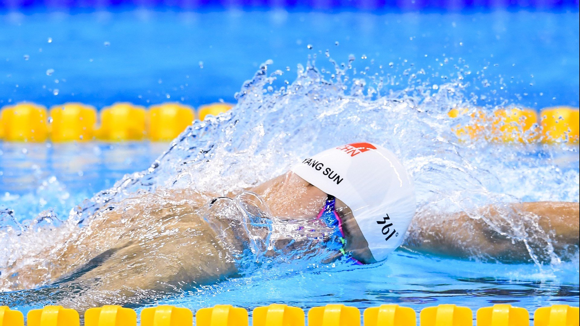 西甲国家德比之夜，孙兴慜用防守定义了另一种伟大