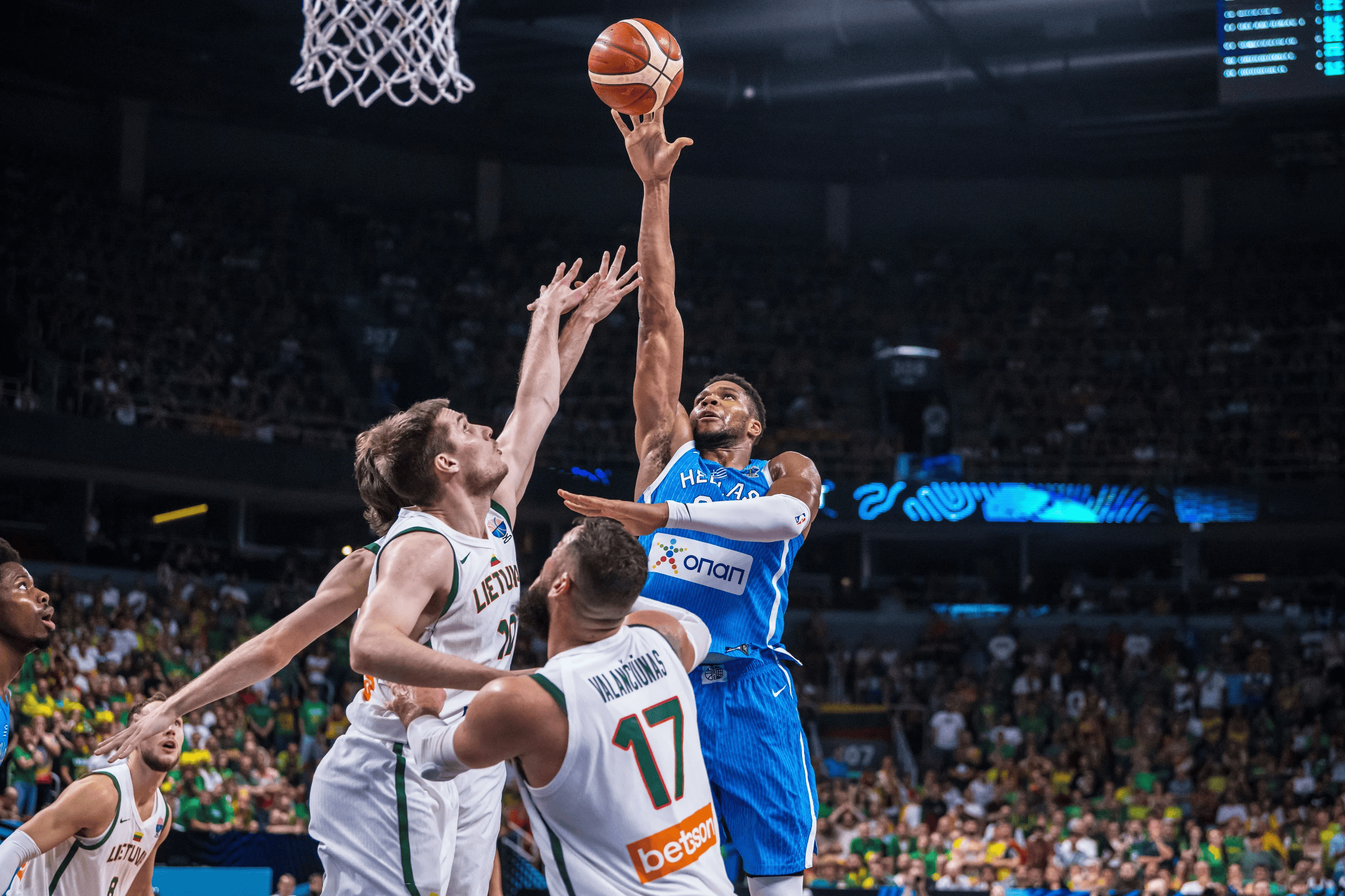 开云体育官方网站-步行者击败凯尔特人，字母哥在欧冠决赛接管比赛