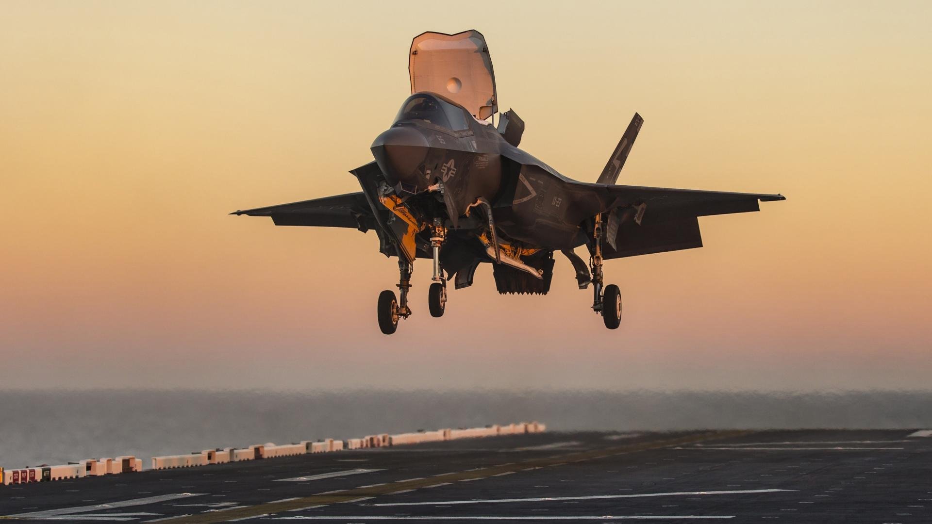 F1街道赛焦点战，加纳车手逆袭，带走中国赛场荣耀