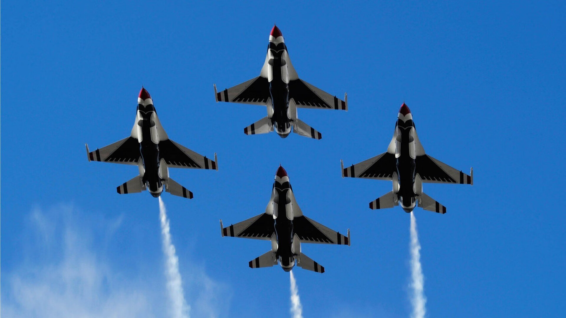 欧冠淘汰赛焦点战，新疆队关键战突围步行者